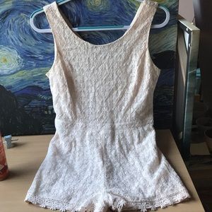 FOREVER 21, LIGHT PINK ROMPER, SIZE MEDIUM